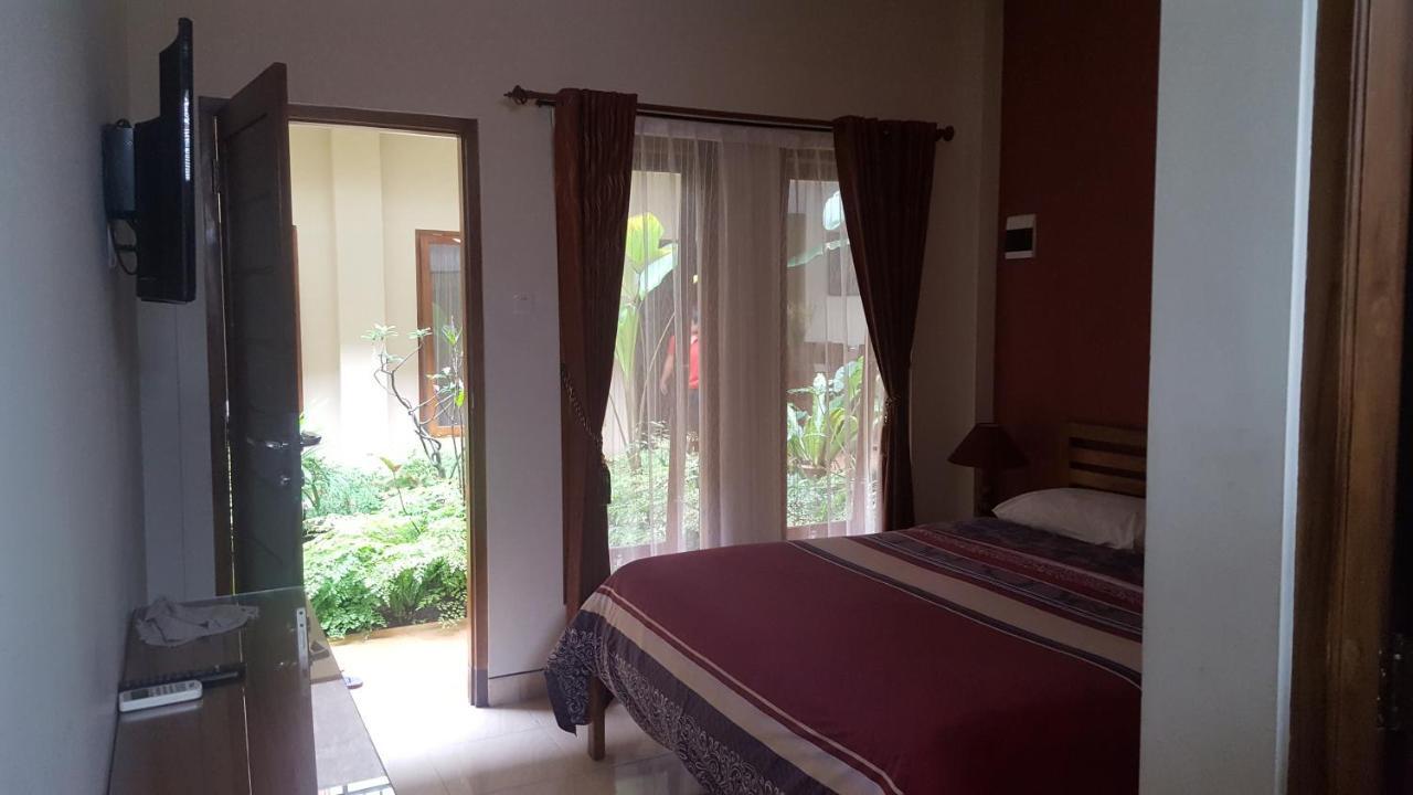 Aloha Hotel